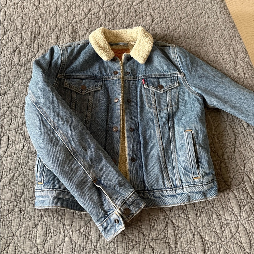 Levi's Trucker Denim Jacket with Sherpa Lining